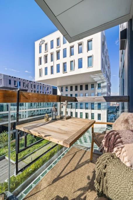 Modern 2Bed Room Sea View Apartment @ Oslo Barcode Exteriör bild